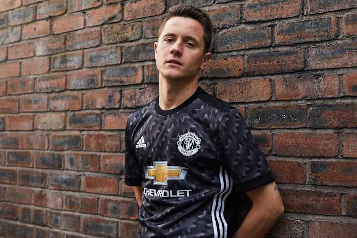 Herrera-Man-United-Jersey-Gallery.jpg
